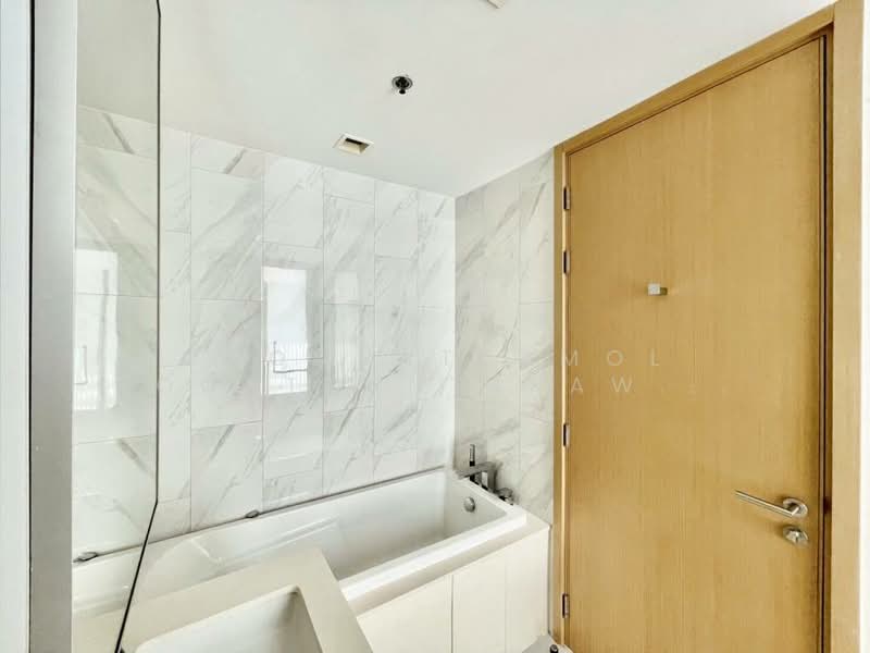 Hyde Sukhumvit 11, Bangkok, 11 Soi Sukhumvit 11, Khlongtoei Nua, Watthana, Bangkok, 2 Bedrooms, 64 sqm, Condo For Sale, by Chomratkamol Soontorntarawong (Gor), 500381724 - DDproperty.com