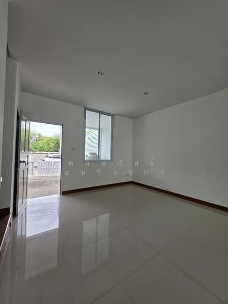 ขายทาวน์โฮมหรู บรรยากาศรีสอร์ท ราคาเพียง 2.69 ล้านบาท, นครราชสีมา, บ้านเกาะ, เมืองนครราชสีมา, นครราชสีมา, 170 ตร.ม., ทาวน์เฮ้าส์ ขาย, โดย พลิศภัสร์ โชคธนวีระกานต์, 500381726 - DDproperty.com