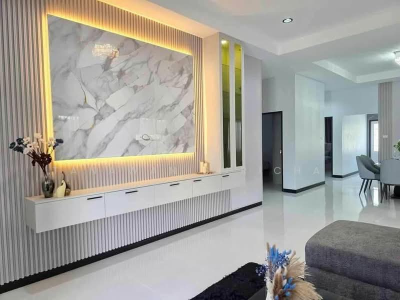 3-BR House, Chon Buri (Pattaya), Huai Yai, Bang Lamung (Pattaya), Chon Buri (Pattaya), 3 Bedrooms, 204 sqm, Single Detached House For Sale, by Tanawan Surichai, 500381734 - DDproperty.com