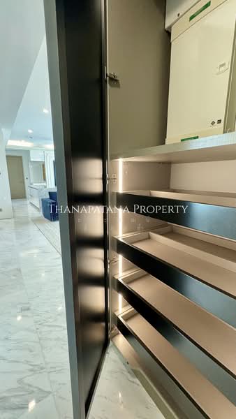 The Monument Thonglor, Bangkok, 998 Thonglor Road, Khlong Tan Nua, Watthana, Bangkok, 2 Bedrooms, 125 sqm, Condo For Sale, by Thanapatana Limsouklam, 500381947 - DDproperty.com