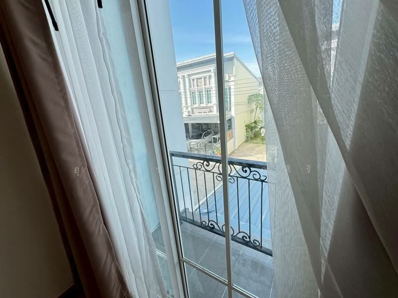 Golden Town Sukhumvit-Bearing Station, Samut Prakan, Soi Tesabansamrongtai 6, Sam Rong, Phra Pra Daeng, Samut Prakan, 4 Bedrooms, 117 sqm, Townhouse For Rent, by Ulaiwan Boonsiri, 500381989 - DDproperty.com
