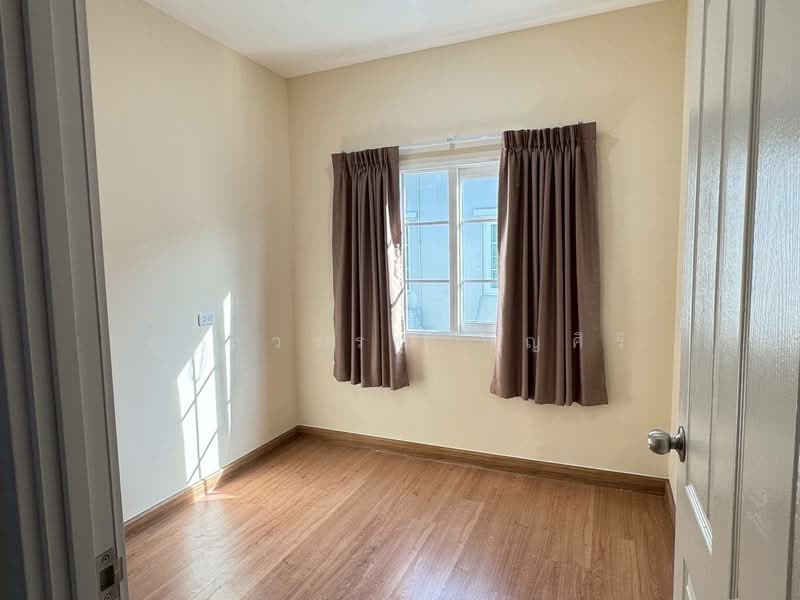Golden Town Sukhumvit-Bearing Station, Samut Prakan, Soi Tesabansamrongtai 6, Sam Rong, Phra Pra Daeng, Samut Prakan, 4 Bedrooms, 117 sqm, Townhouse For Rent, by Ulaiwan Boonsiri, 500381989 - DDproperty.com