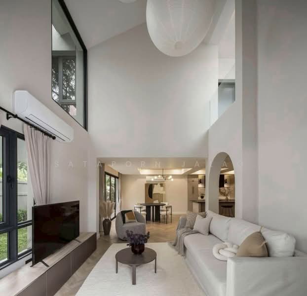 3-BR House, Bangkok, Phra Kanong Nua, Watthana, Bangkok, 3 Bedrooms, 300 sqm, Single Detached House For Rent, by Sataporn Jalao, 500382053 - DDproperty.com