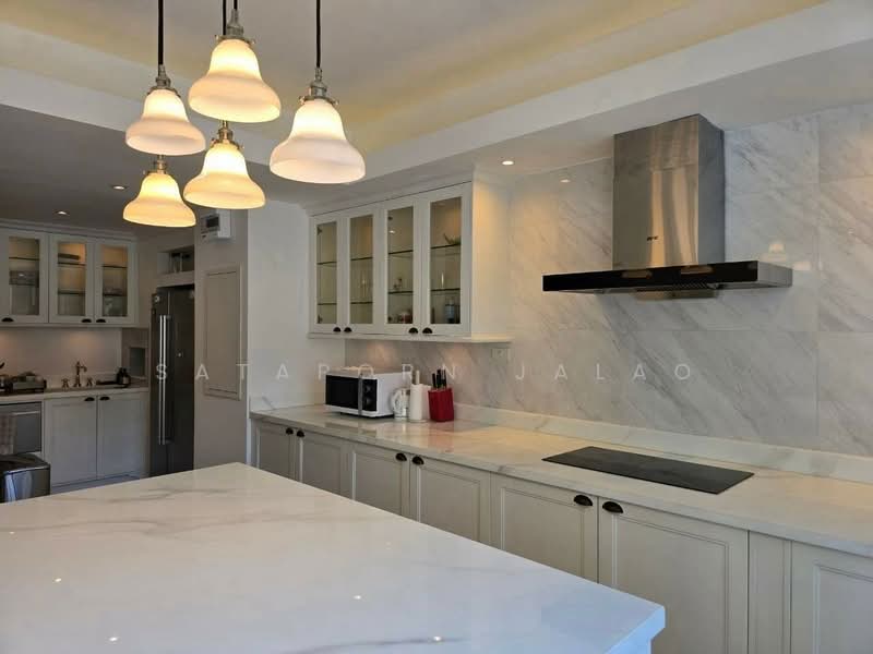 3-BR Townhouse, Bangkok, Khlong Tan Nua, Watthana, Bangkok, 3 Bedrooms, 200 sqm, Townhouse For Rent, by Sataporn Jalao, 500382104 - DDproperty.com
