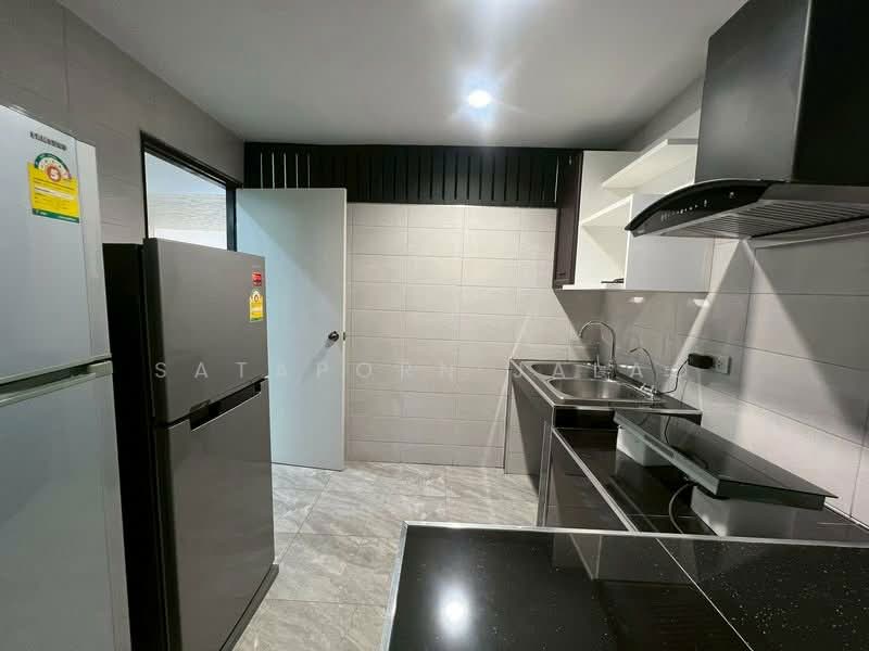 3-BR Townhouse, Bangkok, Khlong Tan Nua, Watthana, Bangkok, 3 Bedrooms, 210 sqm, Townhouse For Sale, by Sataporn Jalao, 500382127 - DDproperty.com