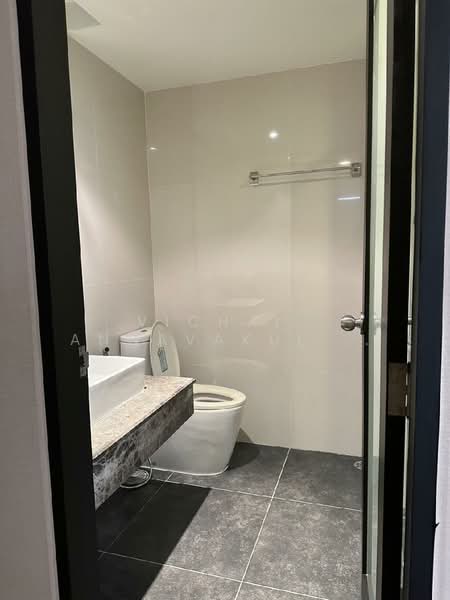 The Tempo Ruamrudee, Bangkok, Ruamrudee, Lumphini, Pathum Wan, Bangkok, 1 Bedroom, 37 sqm, Condo For Rent, by Vichai Annavakulthorn, 500382142 - DDproperty.com