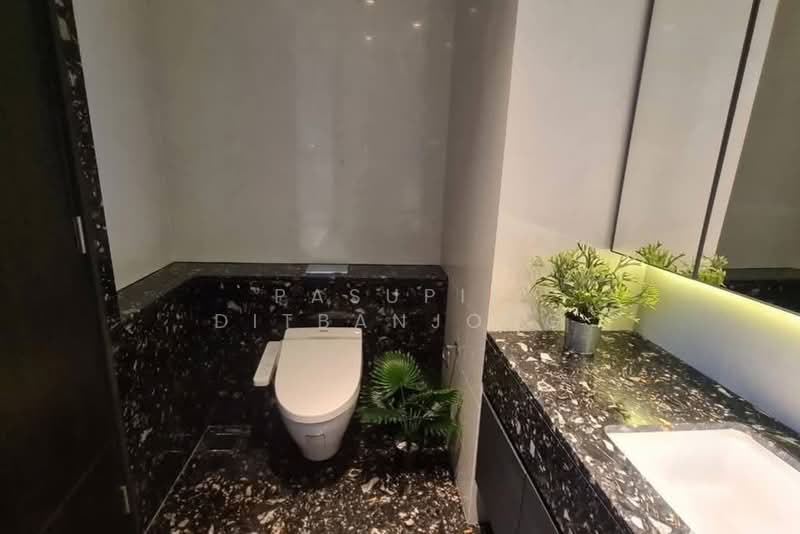 BEATNIQ Sukhumvit 32, Bangkok, Soi Sukhumvit 32, Sukhumvit Road, Khong Tan, Khlong Toei, Bangkok, 1 Bedroom, 57 sqm, Condo For Rent, by Pasupit Ditbanjong, 500382310 - DDproperty.com