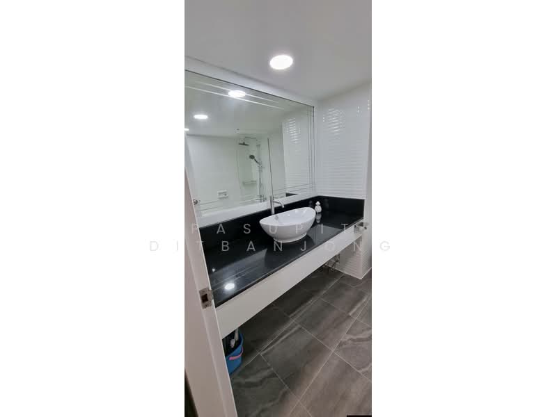 Omni Tower Sukhumvit Nana, Bangkok, 69 Sukhumvit 4 Alley, Khlong Toei, Bangkok, 1 Bedroom, 67 sqm, Condo For Rent, by Pasupit Ditbanjong, 500382339 - DDproperty.com