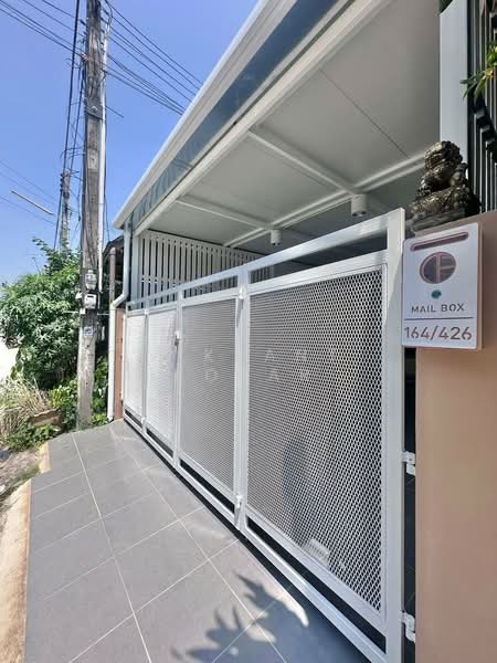Royal Park Village, Chon Buri (Pattaya), Nong Pru, Bang Lamung (Pattaya), Chon Buri (Pattaya), 2 Bedrooms, 93 sqm, Single Detached House For Sale, by Vikrant Kokar, 500382369 - DDproperty.com