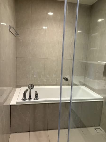 The Issara Sathorn, Bangkok, ถนนจันทน์, Thung Maha Mek, Sathon, Bangkok, 2 Bedrooms, 90 sqm, Condo For Rent, by Sataporn Jalao, 500382422 - DDproperty.com