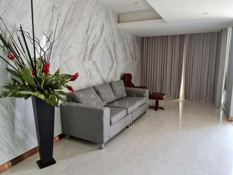 H Sukhumvit 43 : เอช สุขุมวิท 43, กรุงเทพ, 28 Sukhumvit 34 Road, คลองตันเหนือ, วัฒนา, กรุงเทพ, 238 ตร.ม., คอนโด ให้เช่า, โดย Pasupit Ditbanjong, 500382440 - DDproperty.com
