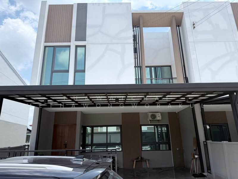 Baan Klang Muang Ladprao 101 Station : บ้านกลางเมือง ลาดพร้าว 101 สเตชั่น, กรุงเทพ, ซอย ลาดพร้าว 101 แยก 42, คลองจั่น, บางกะปิ, กรุงเทพ, 152 ตร.ม., ทาวน์เฮ้าส์ ขาย, โดย Thawatchai Methawongworakul, 500382454 - DDproperty.com