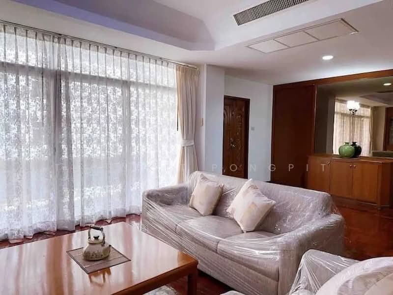 Homhual Mansion, Bangkok, 104 Soi Sukhumvit 49, Khlong Tan Nua, Watthana, Bangkok, 3 Bedrooms, 200 sqm, Apartment For Rent, by Thanakit Pongpit, 500382476 - DDproperty.com