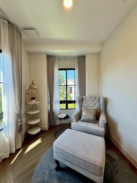Nantawan Rama 9 - New Krungthepkreetha, Bangkok, Saphan Sung, Bangkok, 4 Bedrooms, 302 sqm, Single Detached House For Rent, by Walapa Jidbumrungsakun, 500382482 - DDproperty.com