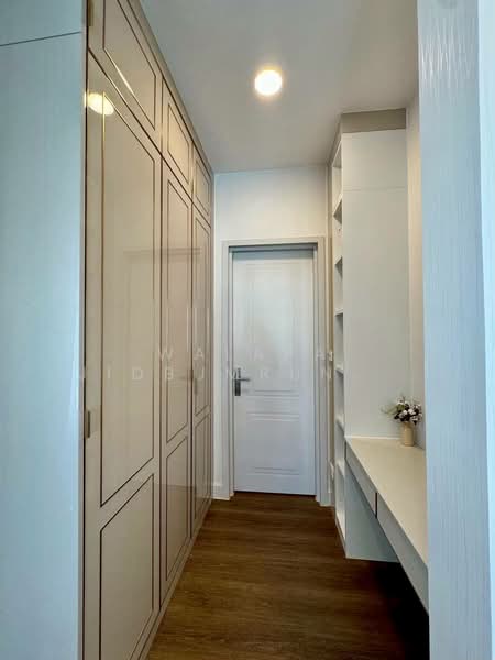 Nantawan Rama 9 - New Krungthepkreetha, Bangkok, Saphan Sung, Bangkok, 4 Bedrooms, 302 sqm, Single Detached House For Rent, by Walapa Jidbumrungsakun, 500382482 - DDproperty.com