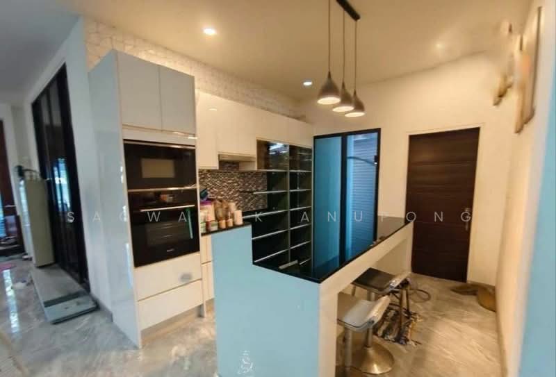 บ้านเดี่ยว 2 ชั้น อ่อนนุช 22 สุขุมวิท ใกล้รถไฟฟ้า, กรุงเทพ, สวนหลวง, กรุงเทพ, 200 ตร.ม., บ้านเดี่ยว ขาย, โดย Saowaluk Anupong, 500382516 - DDproperty.com