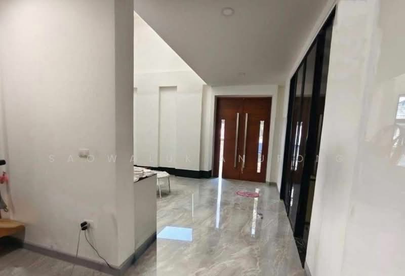 บ้านเดี่ยว 2 ชั้น อ่อนนุช 22 สุขุมวิท ใกล้รถไฟฟ้า, Bangkok, Suan Luang, Bangkok, 4 Bedrooms, 200 sqm, Single Detached House For Sale, by Saowaluk Anupong, 500382516 - DDproperty.com