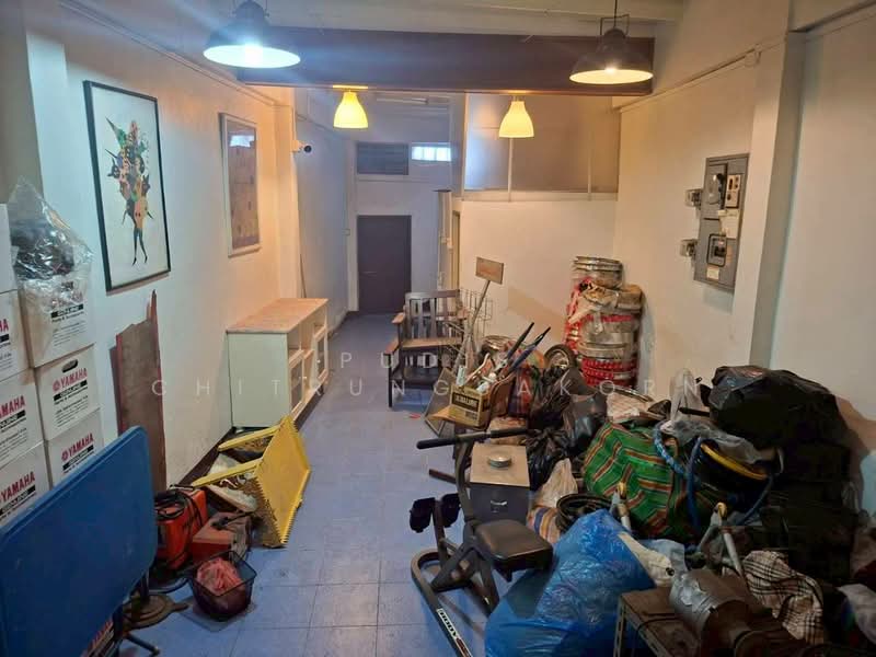 3-Storeys Commercial Building for Rent – Rama 4 / Sukhumvit, Bangkok, Phra Kanong, Khlong Toei, Bangkok, , 336 sqm, Shophouse For Rent, by Pudis Chitrungsakorn, 500382576 - DDproperty.com