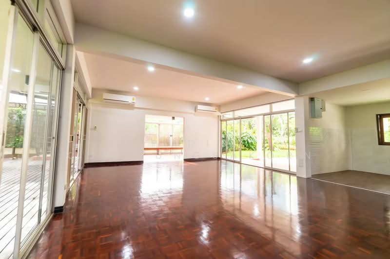 Single House for Rent – Asoke / Phrom Phong, Bangkok, Khlong Toei, Bangkok, 3 Bedrooms, 400 sqm, Single Detached House For Rent, by Pudis Chitrungsakorn, 500382598 - DDproperty.com