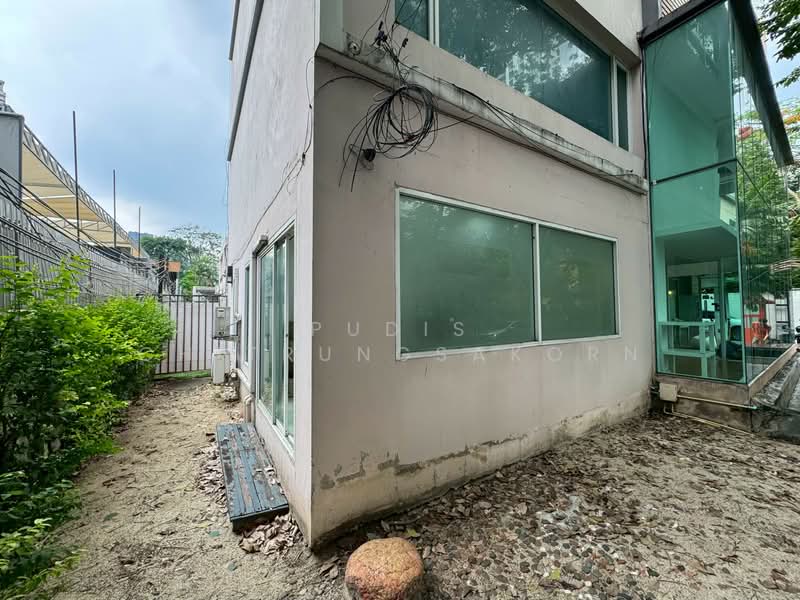 Shopใต้คอนโด ให้เช่า สุขุมวิท – พร้อมพงษ์, กรุงเทพ, คลองตัน, คลองเตย, กรุงเทพ, 46 ตร.ม., พื้นที่ขายของ ให้เช่า, โดย Pudis Chitrungsakorn, 500382601 - DDproperty.com