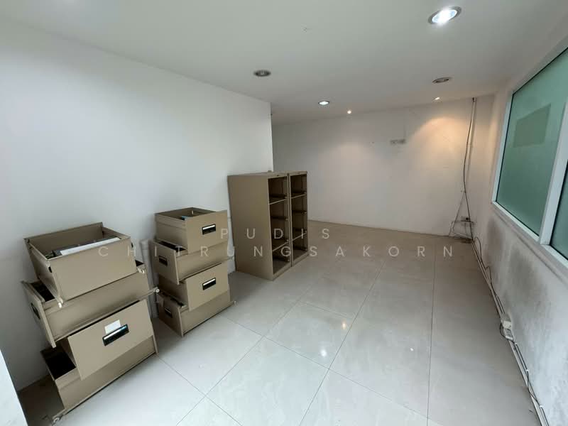 Shopใต้คอนโด ให้เช่า สุขุมวิท – พร้อมพงษ์, กรุงเทพ, คลองตัน, คลองเตย, กรุงเทพ, 46 ตร.ม., พื้นที่ขายของ ให้เช่า, โดย Pudis Chitrungsakorn, 500382601 - DDproperty.com