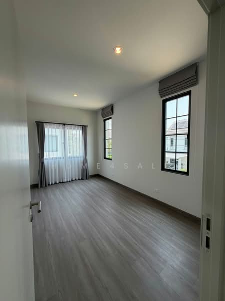 Saransiri Ramkhamhaeng, Bangkok, Khlong Song Ton Nun, Lat Krabang, Bangkok, 4 Bedrooms, 158 sqm, Single Detached House For Sale, by home4sale, 500382644 - DDproperty.com