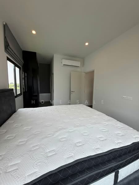 Saransiri Ramkhamhaeng, Bangkok, Khlong Song Ton Nun, Lat Krabang, Bangkok, 4 Bedrooms, 158 sqm, Single Detached House For Sale, by home4sale, 500382644 - DDproperty.com