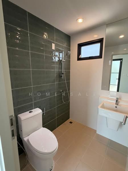Saransiri Ramkhamhaeng, Bangkok, Khlong Song Ton Nun, Lat Krabang, Bangkok, 4 Bedrooms, 158 sqm, Single Detached House For Sale, by home4sale, 500382644 - DDproperty.com