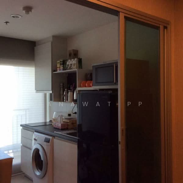 Life Ratchadapisek, Bangkok, 279 Ratchadapisaek Road, Huai Khwang, Bangkok, 1 Bedroom, 32 sqm, Condo For Rent, by Tanawat PP, 500382646 - DDproperty.com