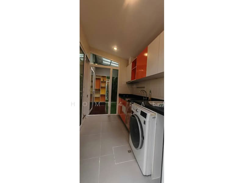 Golden Town Ladprao-Kaset Nawamin, Bangkok, Chorake Bua, Lat Phrao, Bangkok, 3 Bedrooms, 100 sqm, Townhouse For Sale, by home4sale, 500382655 - DDproperty.com