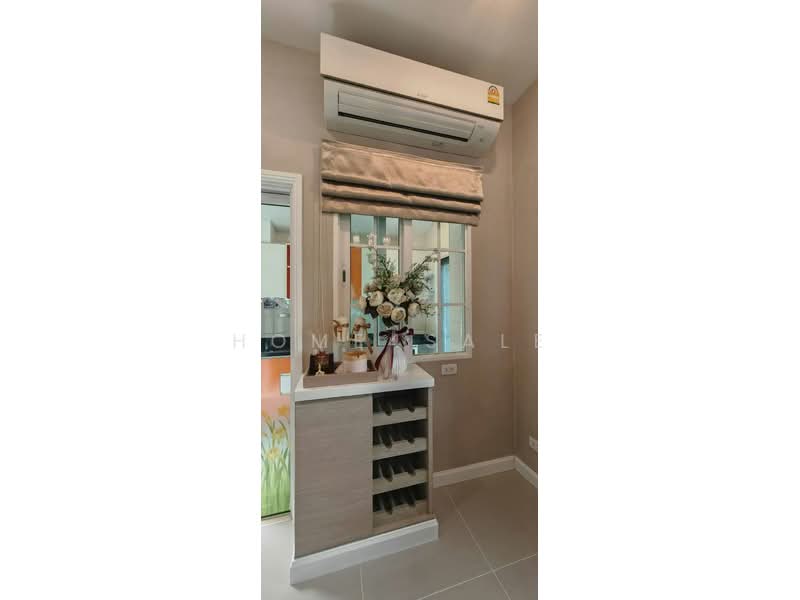 Golden Town Ladprao-Kaset Nawamin, Bangkok, Chorake Bua, Lat Phrao, Bangkok, 3 Bedrooms, 100 sqm, Townhouse For Sale, by home4sale, 500382655 - DDproperty.com