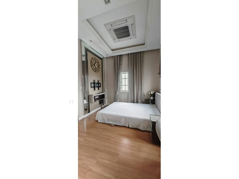 Golden Town Ladprao-Kaset Nawamin, Bangkok, Chorake Bua, Lat Phrao, Bangkok, 3 Bedrooms, 100 sqm, Townhouse For Sale, by home4sale, 500382655 - DDproperty.com