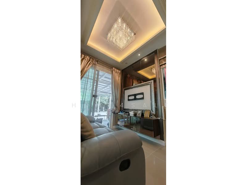 Golden Town Ladprao-Kaset Nawamin, Bangkok, Chorake Bua, Lat Phrao, Bangkok, 3 Bedrooms, 100 sqm, Townhouse For Sale, by home4sale, 500382655 - DDproperty.com
