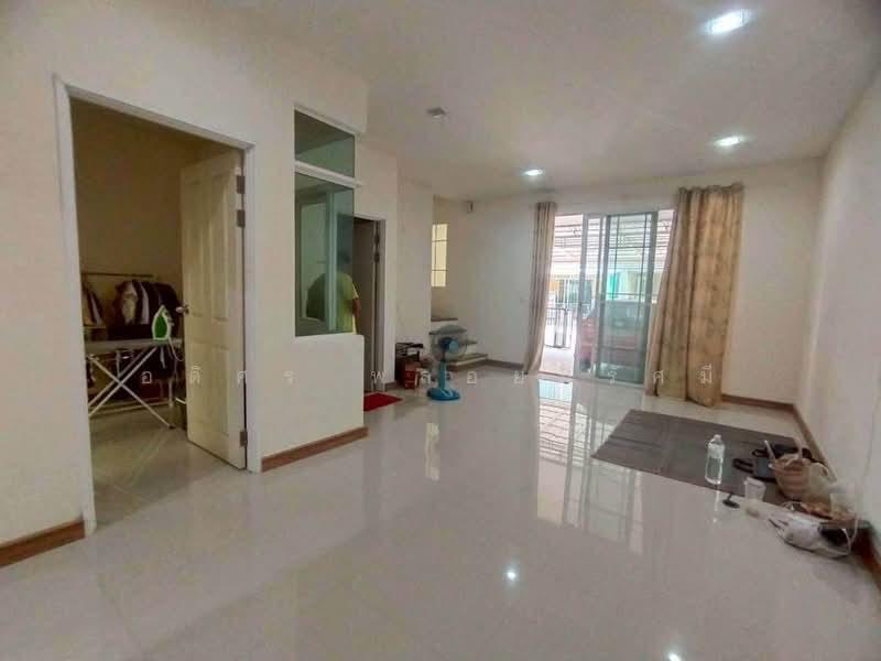 Golden Town Onnut-Pattanakarn, Bangkok, 199 Soi On Nut 65 Yeak 14, Prawet, Bangkok, 4 Bedrooms, 120 sqm, Townhouse For Rent, by Adisorn Ploymeerassamee, 500382666 - DDproperty.com