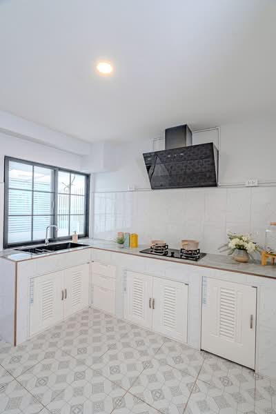 Garden Home Village, Pathum Thani, Soi Phahonyothin 60, Khu Khot, Lam Luk Ka, Pathum Thani, 8 Bedrooms, 300 sqm, Townhouse For Sale, by Angsanaporn D, 500382669 - DDproperty.com