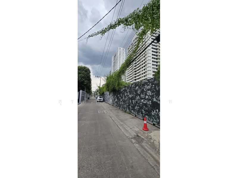 Vacant Land 566.7sqw. Sukhumvit39 Soi.Prachan Khadi Vadhana District Bangkok, Bangkok, สุขุมวิท 39, Khlong Tan Nua, Watthana, Bangkok, , 2,264 sqm, Land For Sale, by Surasak Satho, 500382676 - DDproperty.com