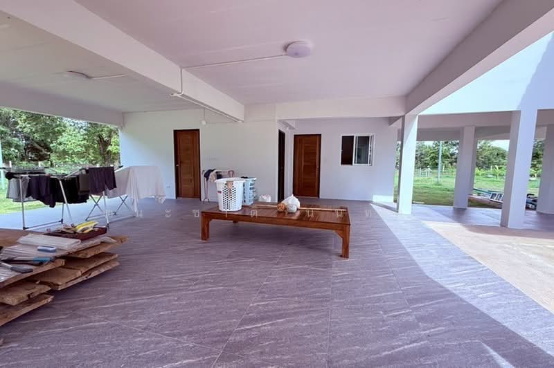 โรงเรียนบ้านหนองกอยสิทธิราษฎร์บำรุง, Khon Kaen, Ban Khor, Muang Khon Kaen, Khon Kaen, 4 Bedrooms, 16,000 sqm, Single Detached House For Sale, by ชนะชาติ นนท์ตา, 500382677 - DDproperty.com