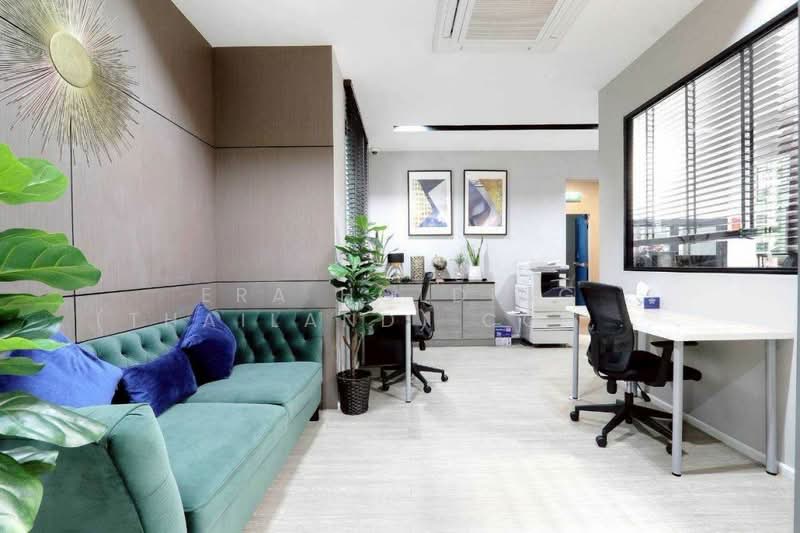 อาคารสำนักงาน5ชั้น Function ครบพร้อมใช้งาน ย่าน Town in Town, Bangkok, Phlapphla, Wang Thonglang, Bangkok, , 479 sqm, Office Space For Sale, by ERA Holding (Thailand) Co., Ltd., 500382713 - DDproperty.com
