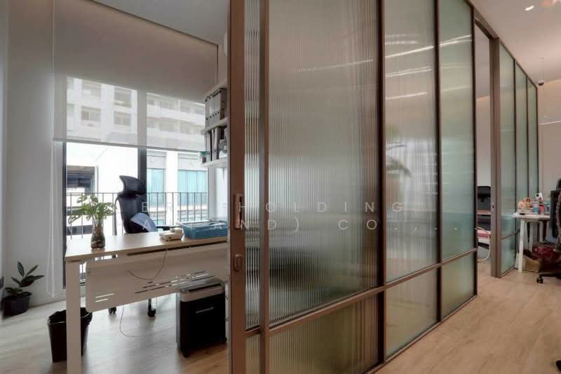 อาคารสำนักงาน5ชั้น Function ครบพร้อมใช้งาน ย่าน Town in Town, Bangkok, Phlapphla, Wang Thonglang, Bangkok, , 479 sqm, Office Space For Sale, by ERA Holding (Thailand) Co., Ltd., 500382713 - DDproperty.com