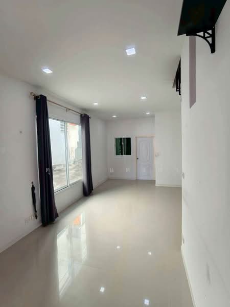 ให้เช่าทาวน์โฮมใหม่ ม.โกลเด้นท์แลนด์ มาบยางพร ระยอง, Rayong, Mapyangphon, Pluak Daeng, Rayong, 2 Bedrooms, 75 sqm, Townhouse For Rent, by Dusit Saengfa, 500382786 - DDproperty.com