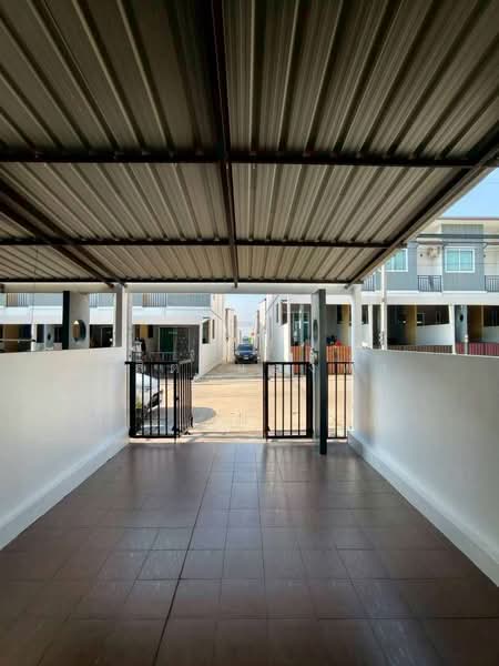 ให้เช่าทาวน์โฮมใหม่ ม.โกลเด้นท์แลนด์ มาบยางพร ระยอง, Rayong, Mapyangphon, Pluak Daeng, Rayong, 2 Bedrooms, 75 sqm, Townhouse For Rent, by Dusit Saengfa, 500382786 - DDproperty.com