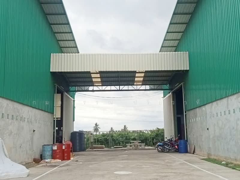 ขายด่วน! โรงงาน พร้อมใบ รง.4 และที่พักพนักงาน 15 ห้อง เนื้อที่เกือบ 10 ไร่ ดอนตูม นครปฐม, Nakhon Pathom, Huai Phra, Don Tum, Nakhon Pathom, , 15,456 sqm, Land For Sale, by กมลวรรณ ปริยวาที, 500382899 - DDproperty.com