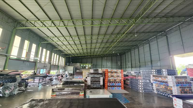 ขายด่วน! โรงงาน พร้อมใบ รง.4 และที่พักพนักงาน 15 ห้อง เนื้อที่เกือบ 10 ไร่ ดอนตูม นครปฐม, นครปฐม, ห้วยพระ, ดอนตูม, นครปฐม, 15,456 ตร.ม., ที่ดิน ขาย, โดย กมลวรรณ ปริยวาที, 500382899 - DDproperty.com