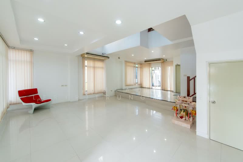 ฟลอราวิลล์ เฉลิมพระเกียรติ, Bangkok, Nong Bon, Prawet, Bangkok, 3 Bedrooms, 350 sqm, Townhouse For Sale, by Pimlada Lertritrungmanee, 500382923 - DDproperty.com