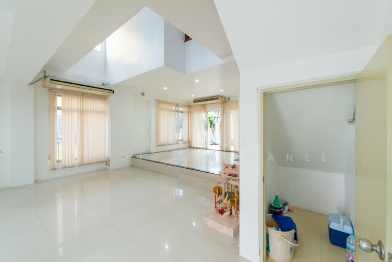 ฟลอราวิลล์ เฉลิมพระเกียรติ, Bangkok, Nong Bon, Prawet, Bangkok, 3 Bedrooms, 350 sqm, Townhouse For Sale, by Pimlada Lertritrungmanee, 500382923 - DDproperty.com