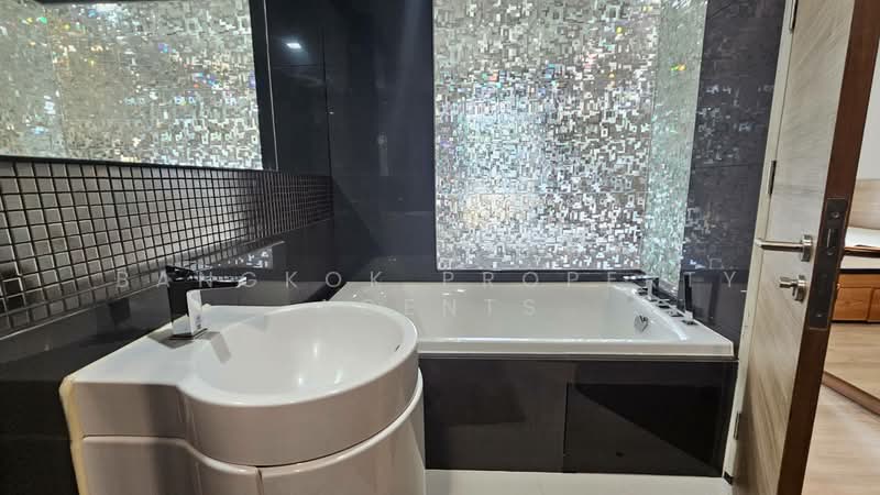 Rhythm Sukhumvit 50, Bangkok, 8 Sukhumvit 50, Sukhumvit Road, Phra Kanong, Khlong Toei, Bangkok, 1 Bedroom, 45 sqm, Condo For Rent, by BANGKOK PROPERTY AGENTS, 500382966 - DDproperty.com