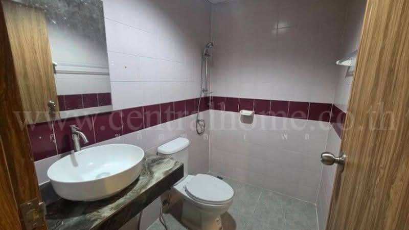 Moobaan KC Ramintra 3, Bangkok, Soi Hatairat 39, Sam Wa Tawan Tok, Khlong Sam Wa, Bangkok, 3 Bedrooms, 100 sqm, Townhouse For Sale, by คุณ ชลิตพล ( พล ), 500383041 - DDproperty.com