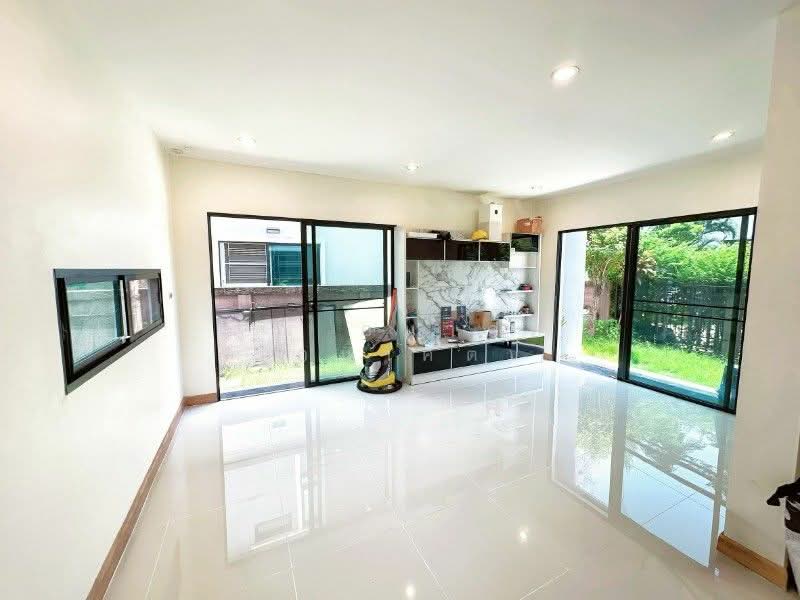 บ้านแฝด เดอะ แกลเลอรี่ รัตนาธิเบศร์ - ราชพฤกษ์ บ้านสวย ราคาถูก, Nonthaburi, บางเลน ซอย 21, Bang Len, Bang Yai, Nonthaburi, 3 Bedrooms, 130 sqm, Semi-Detached House (Twin House) For Sale, by คุณ อนาคต (อนาคต), 500383056 - DDproperty.com