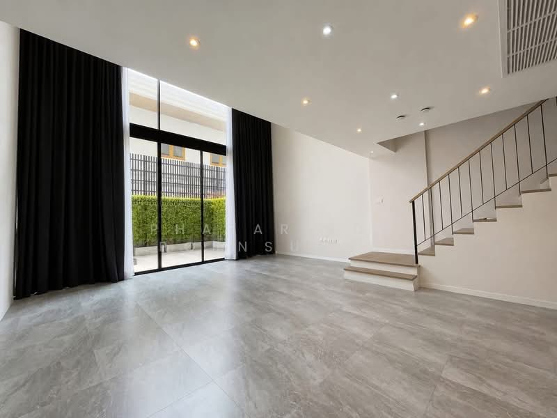 AIRES RATCHADA – LADPRAO, Bangkok, Jom Phon, Chatuchak, Bangkok, 3 Bedrooms, 280 sqm, Townhouse For Rent, by Phatareeda Pornsuang, 500383119 - DDproperty.com