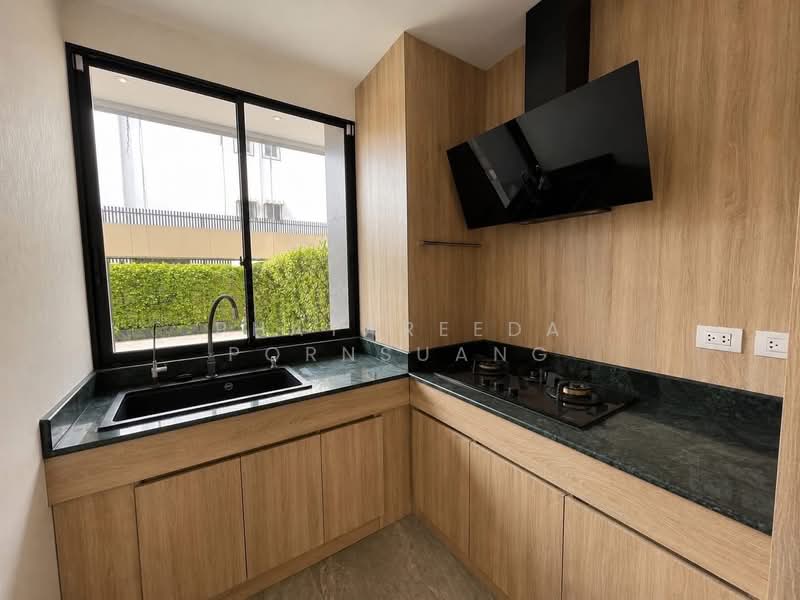 AIRES RATCHADA – LADPRAO, Bangkok, Jom Phon, Chatuchak, Bangkok, 3 Bedrooms, 280 sqm, Townhouse For Rent, by Phatareeda Pornsuang, 500383119 - DDproperty.com